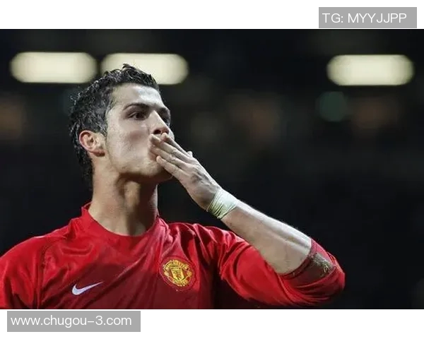 足球天才尔的崛起与传奇之路：从青涩少年到世界顶级球星的蜕变